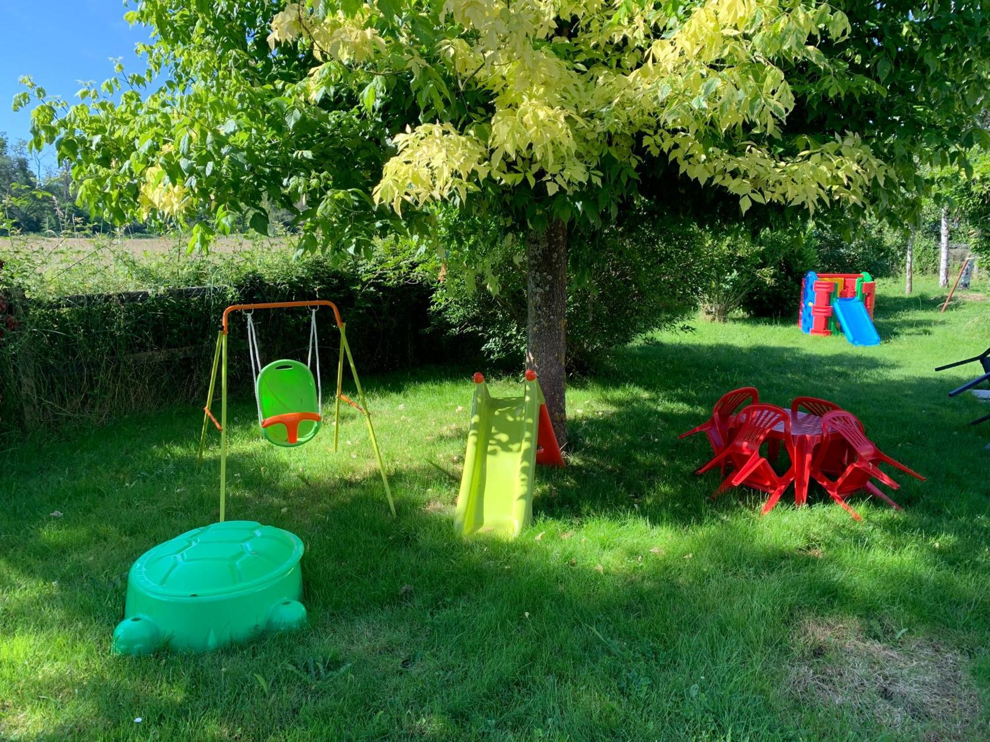 Gite 3 Etoiles Les Gourlines Avec Balneo, Veranda, Piscine Et Garage Avermes Екстериор снимка